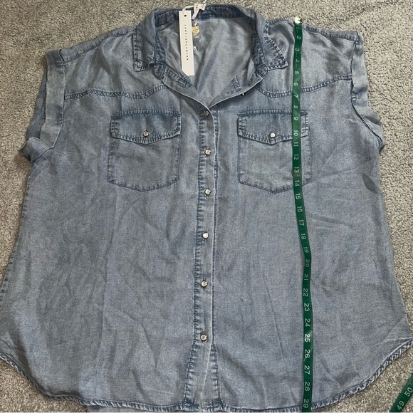Jane and Delancey Denim Blue Short Sleeve Blouse - Picture 4 of 5